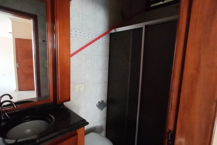 d2ee2eff-e418-4630-8537-674a7a433765