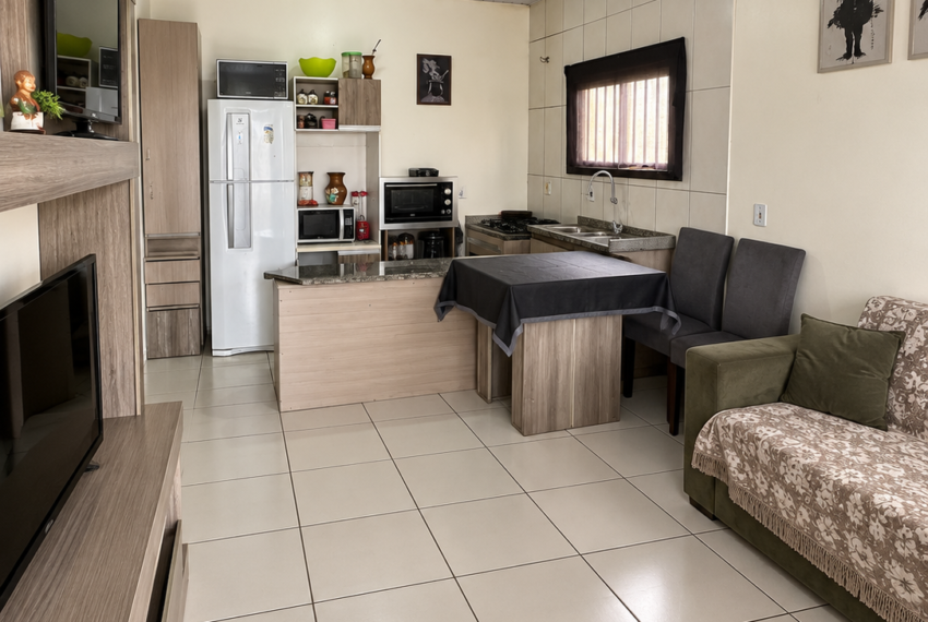 Sala e Cozinha Organizadas em Tons Neutros
